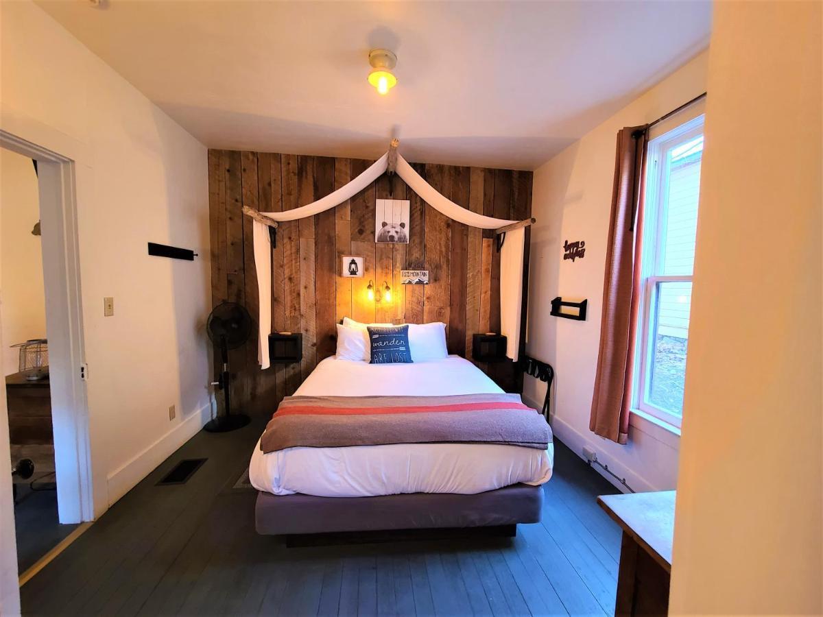 Mrs. Anderson'S Lodging 레번워스 외부 사진